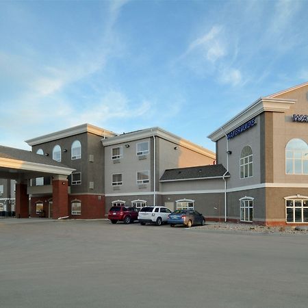 Готель Ramada By Wyndham Weyburn Екстер'єр фото