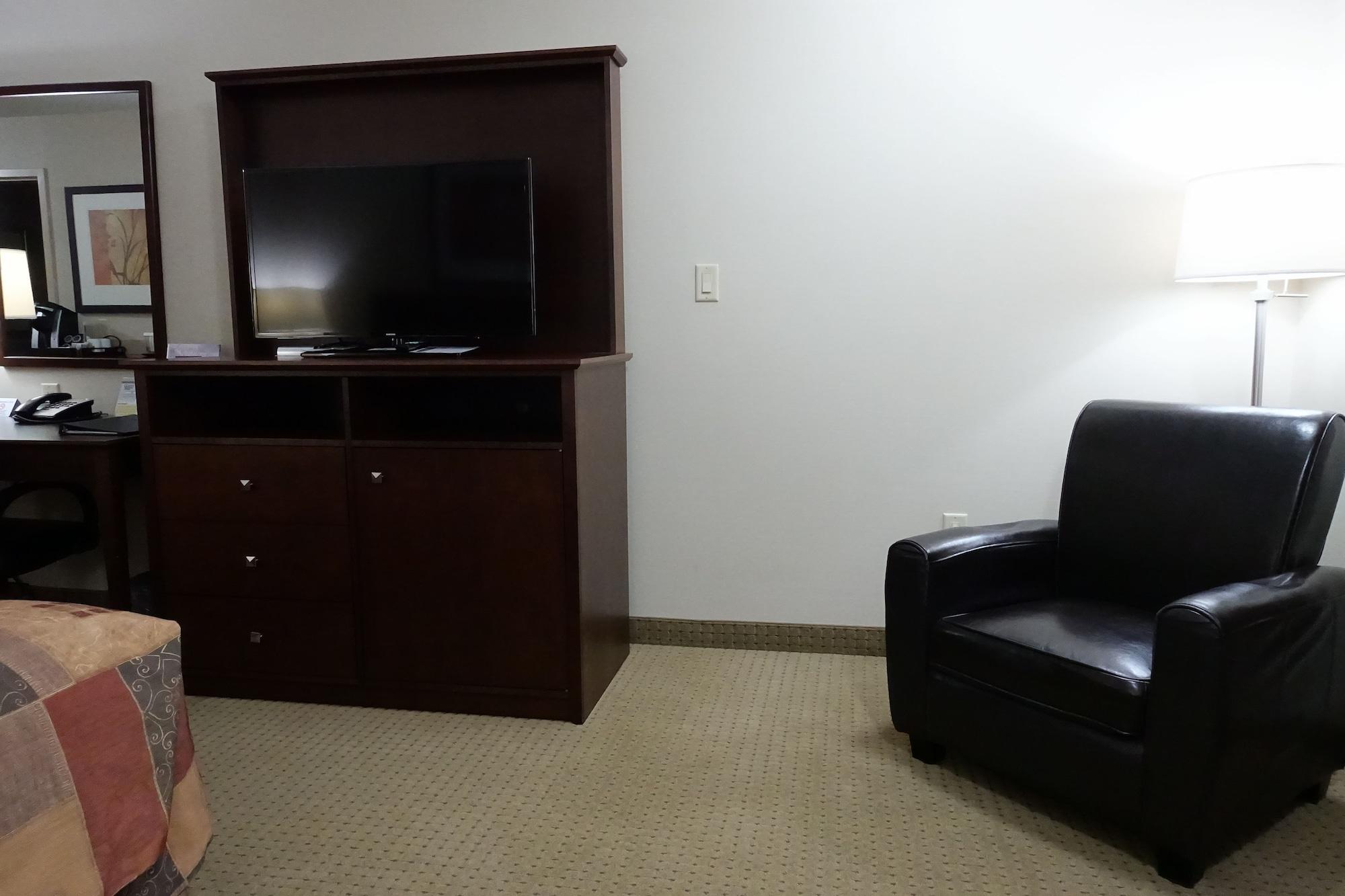 Готель Ramada By Wyndham Weyburn Екстер'єр фото