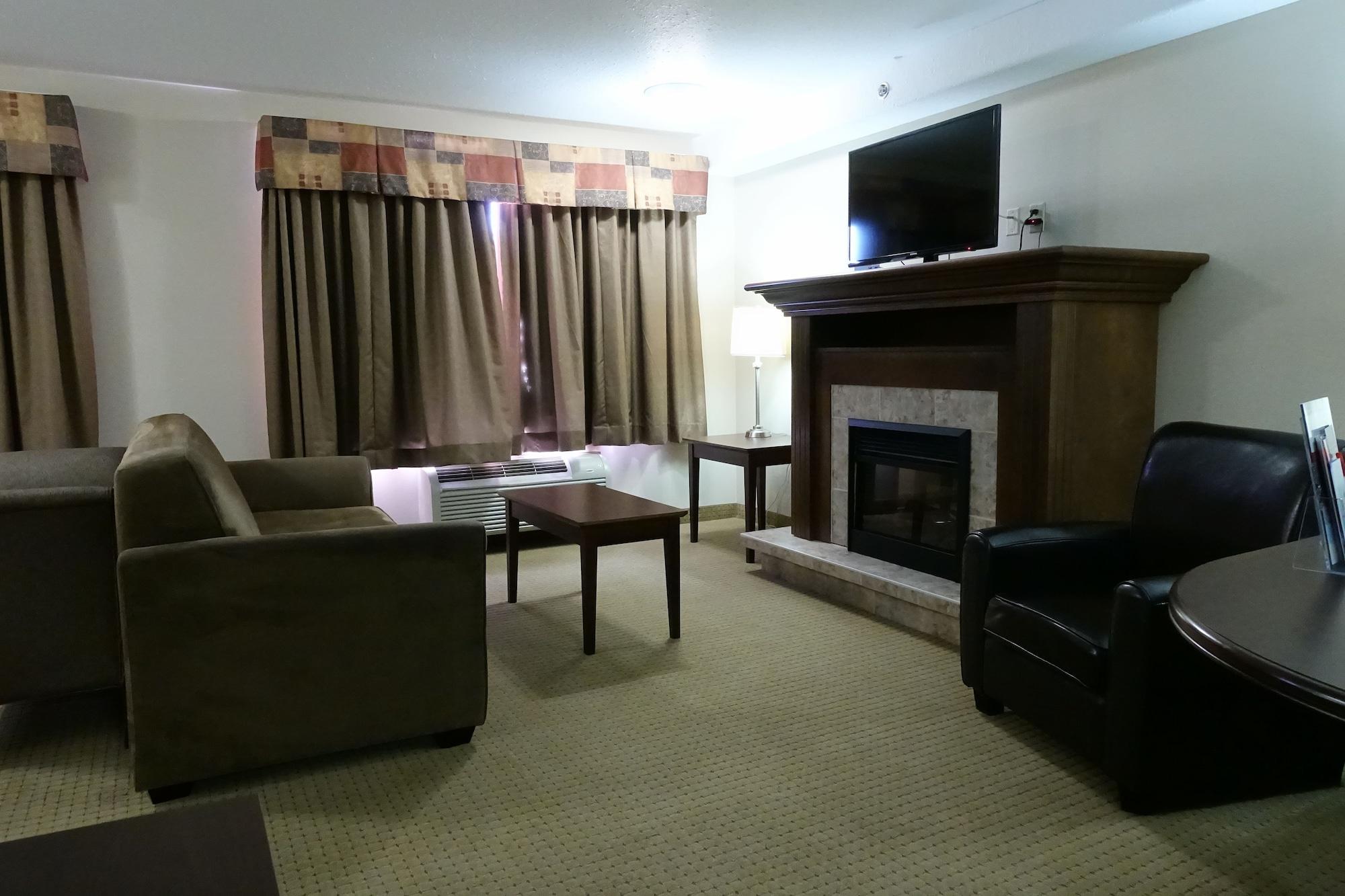 Готель Ramada By Wyndham Weyburn Екстер'єр фото
