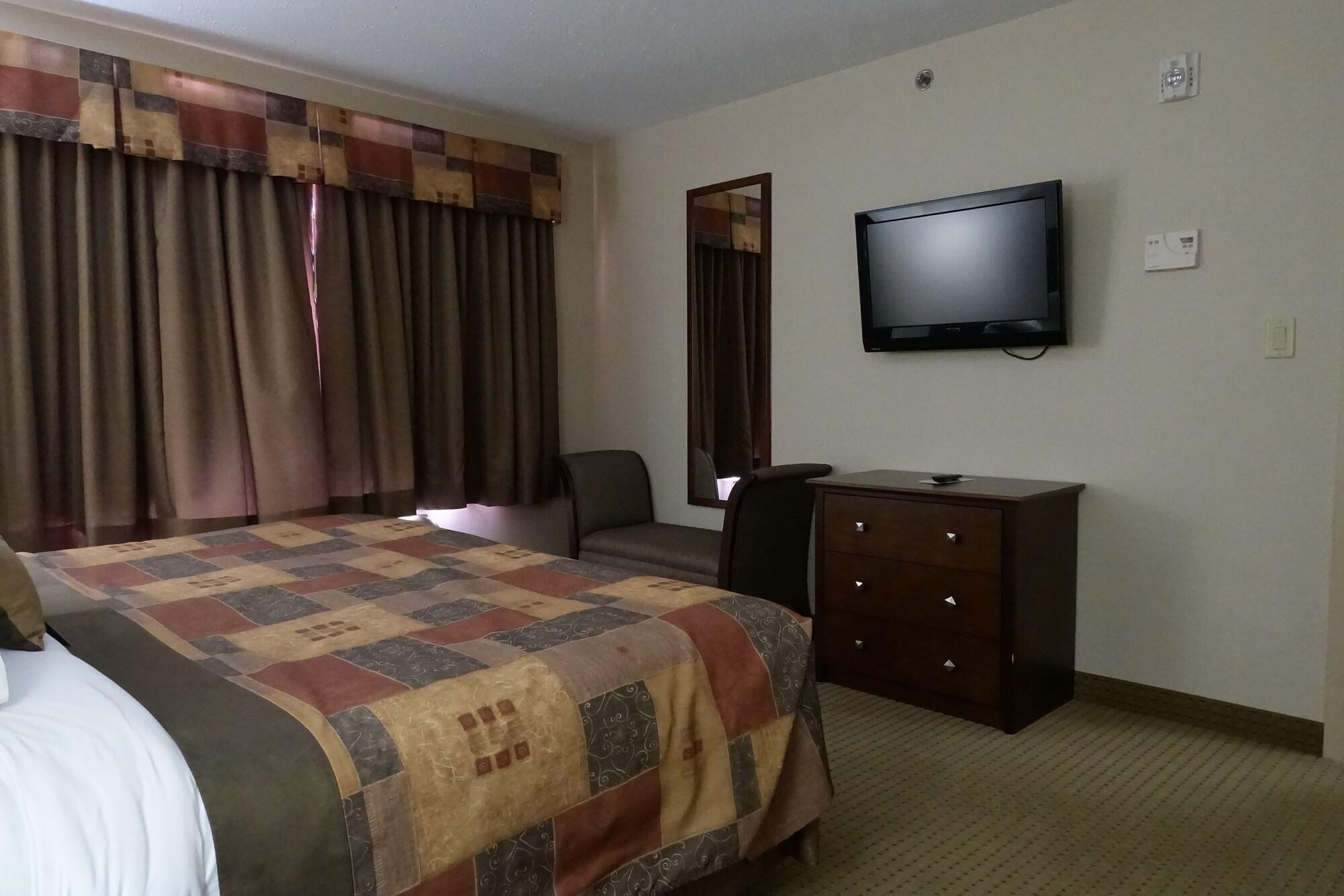 Готель Ramada By Wyndham Weyburn Екстер'єр фото
