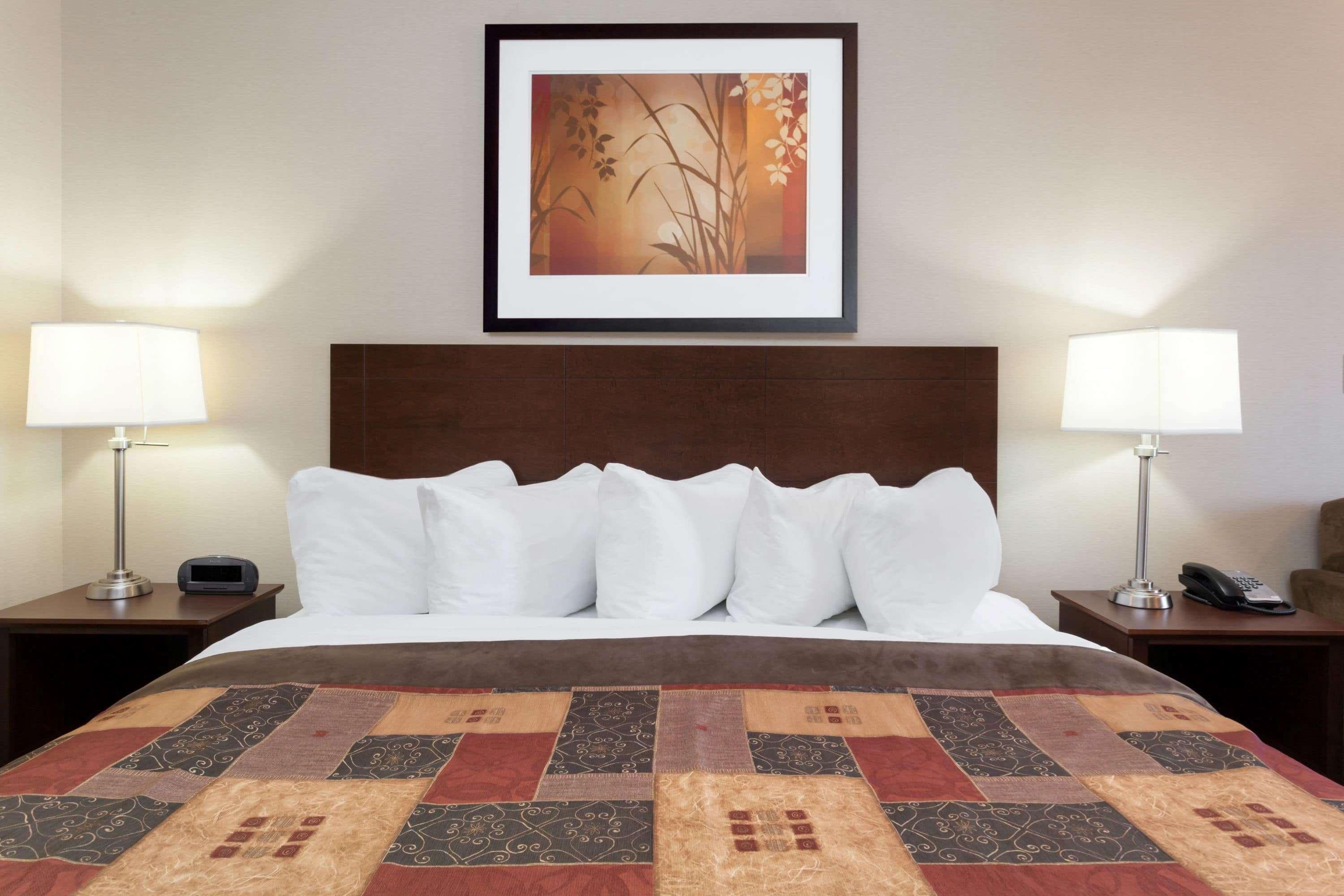 Готель Ramada By Wyndham Weyburn Екстер'єр фото