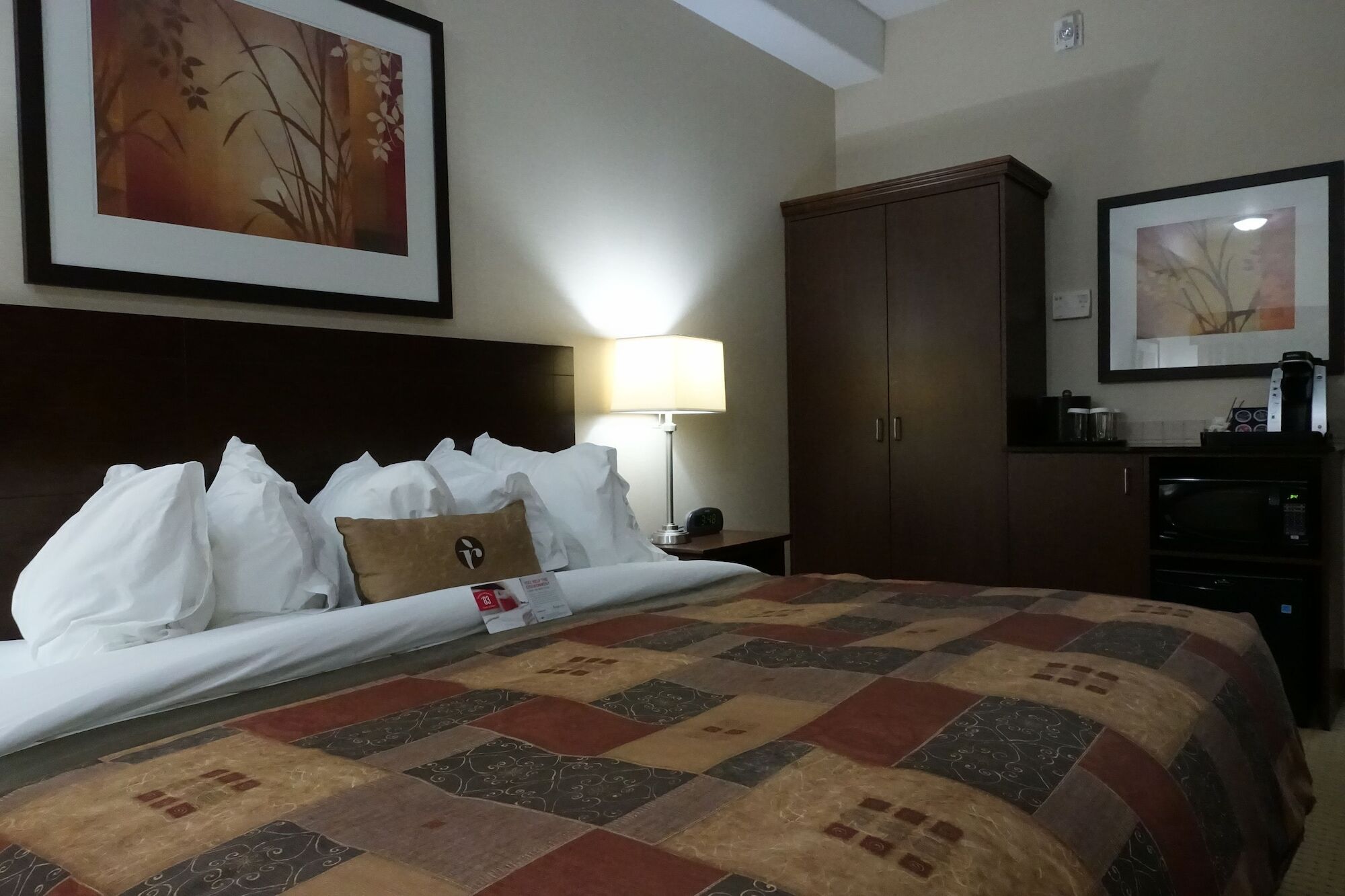 Готель Ramada By Wyndham Weyburn Екстер'єр фото